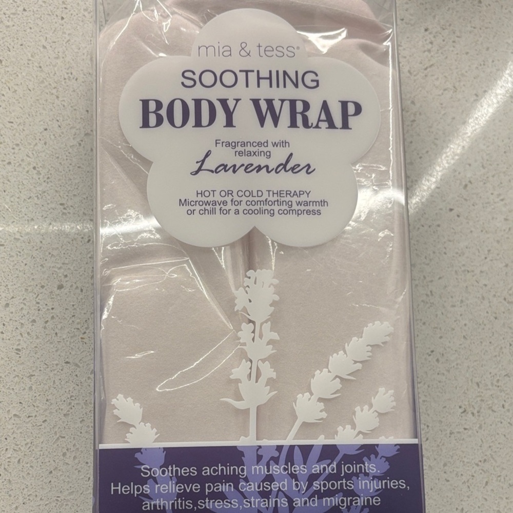 Mia & Tess Lavender Scented Body Wrap - NWT - Picture 3 of 4